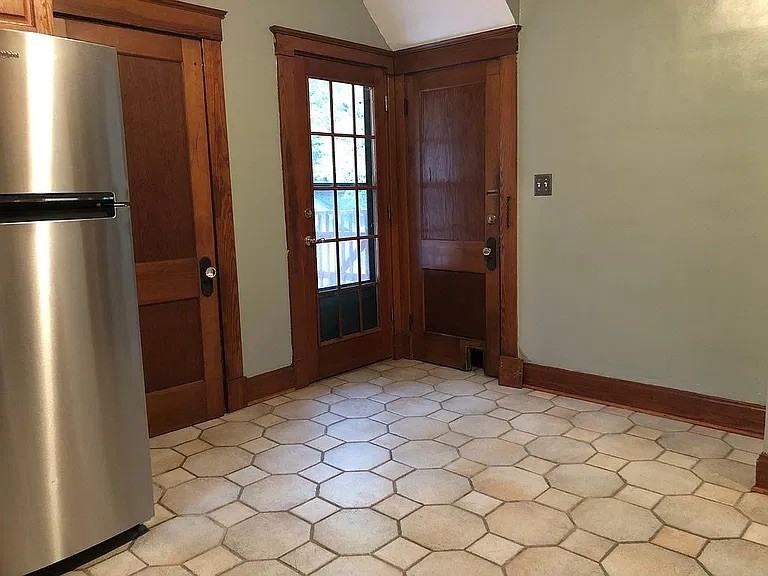 3226 Herbert Ave - Photo 6 of 14