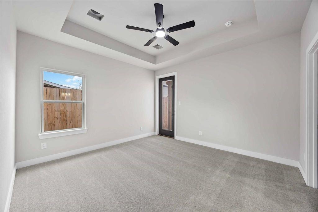 8310 Mariah St #B - Photo 5 of 8