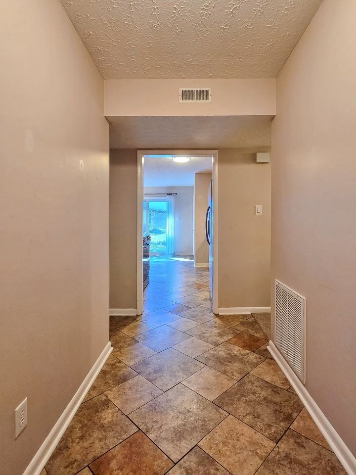 6821 Buttermere Dr - Photo 4 of 50