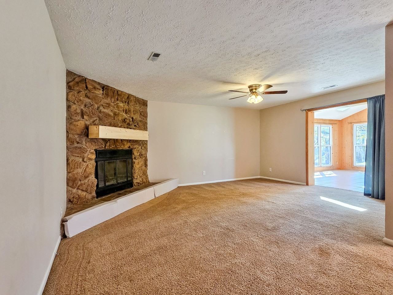 6821 Buttermere Dr - Photo 6 of 50