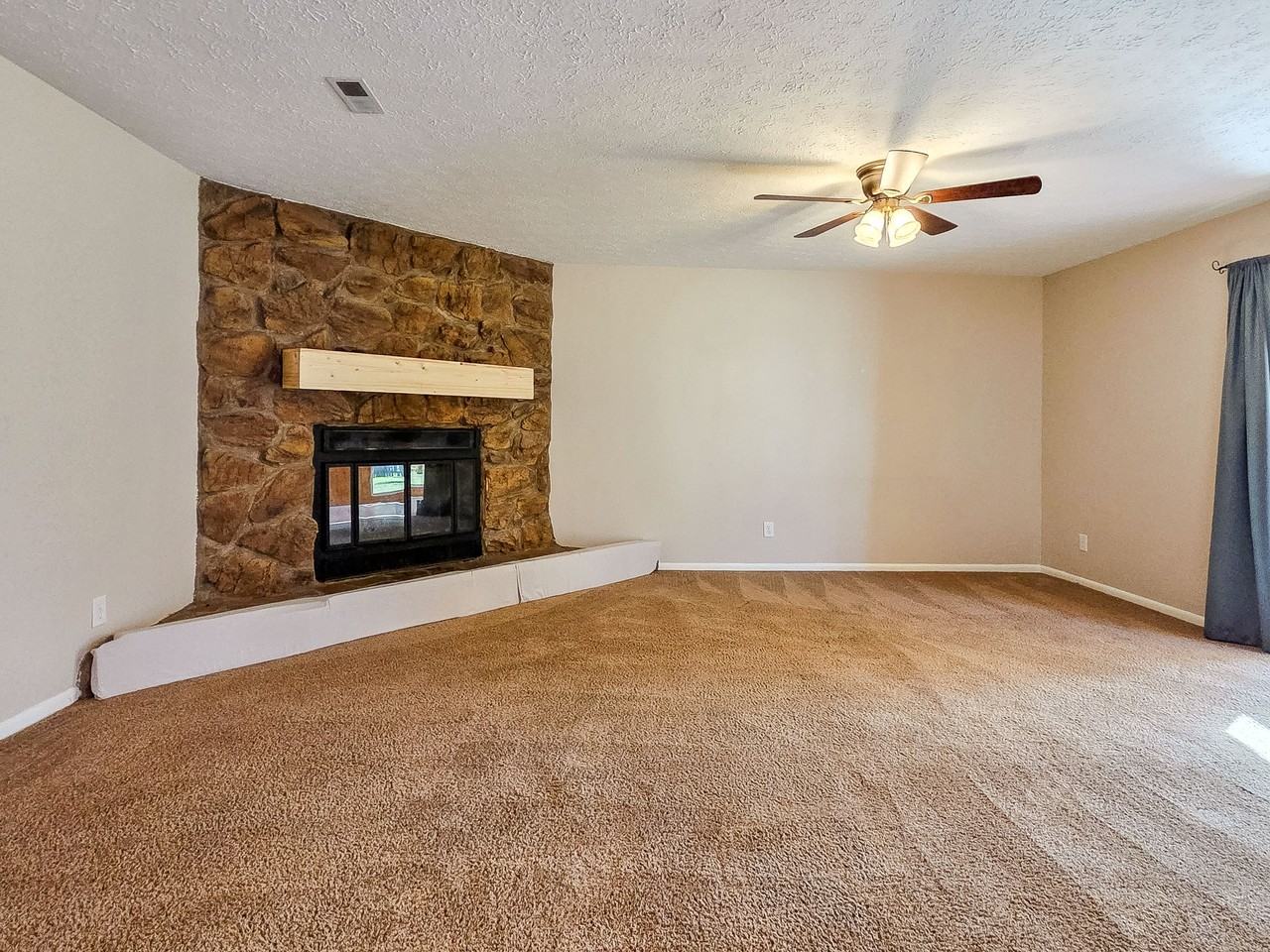 6821 Buttermere Dr - Photo 7 of 50
