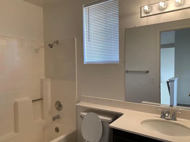 1320 Heather Ridge Rd - Photo 4 of 5