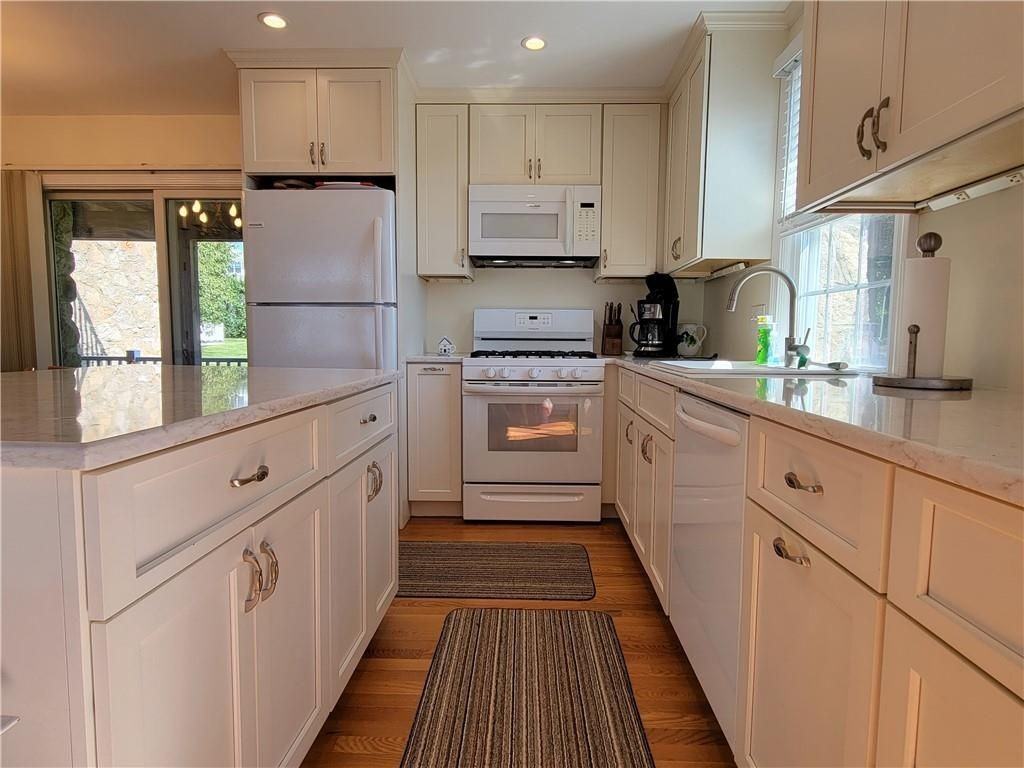 152 Tuckerman Ave ##16 - Photo 4 of 42