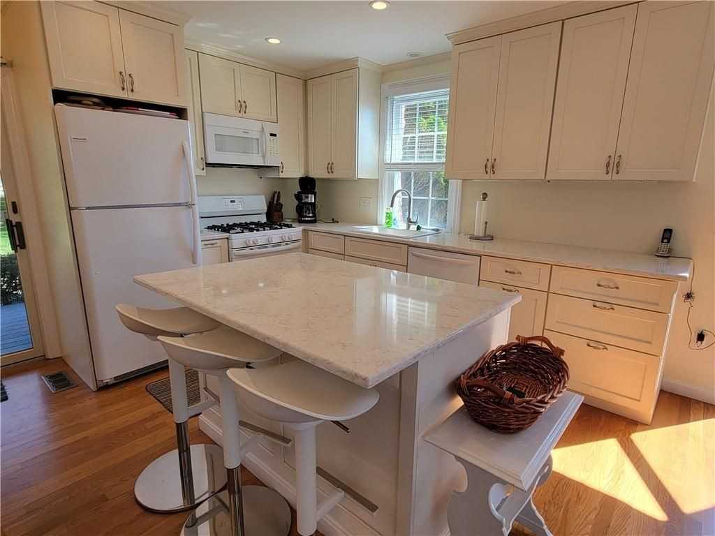 152 Tuckerman Ave ##16 - Photo 5 of 42