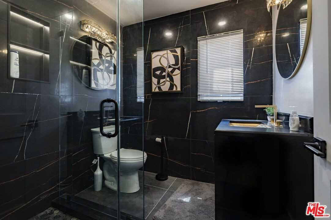 9410 S 4th Ave - Photo 6 of 11