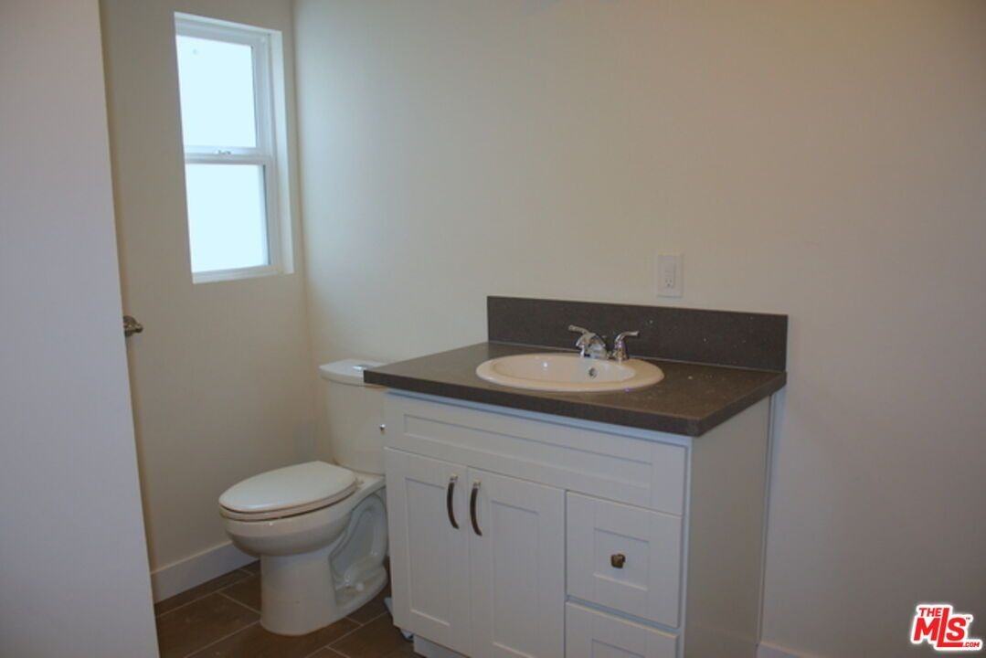 5139 Marathon St - Photo 6 of 15