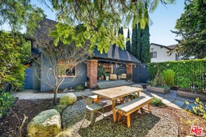 featured image of 4412 Melbourne Ave
