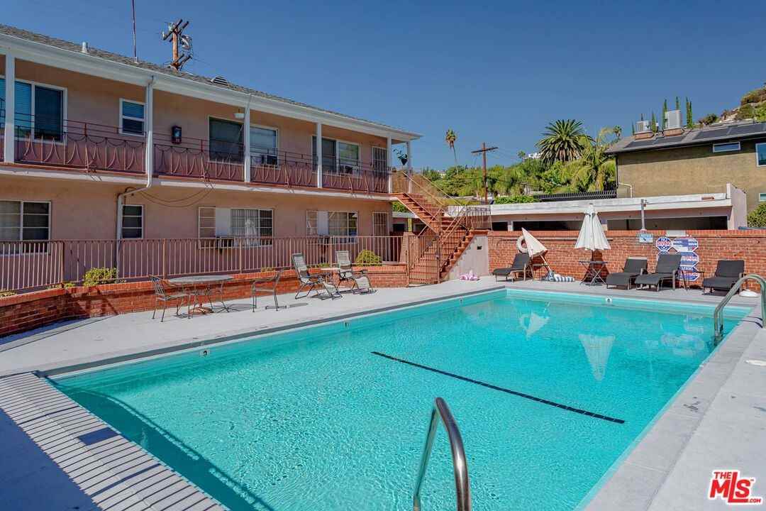 4141 Los Feliz Blvd ##25 - Photo 4 of 21