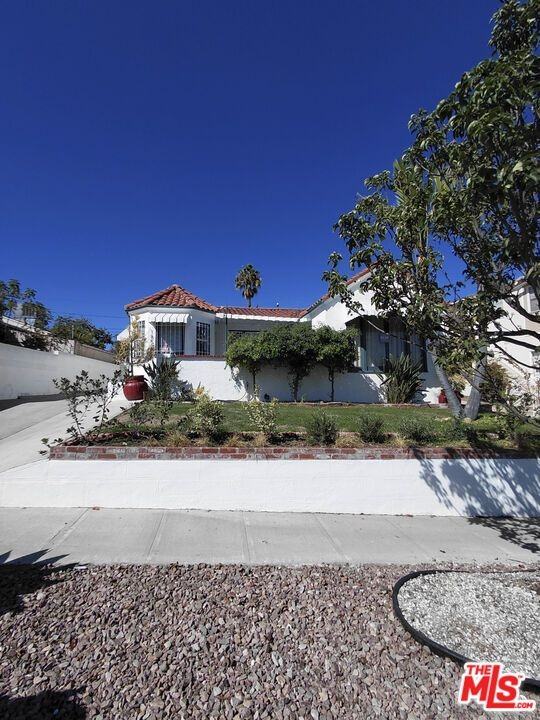 1851 S Cloverdale Ave - Photo 3 of 19