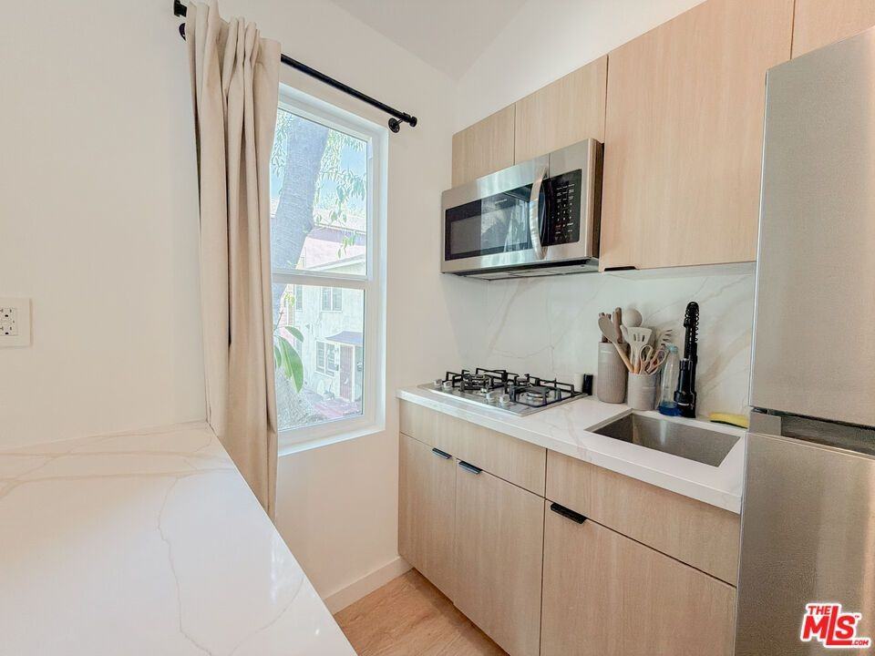 6138 Carlos Ave ##1/2 - Photo 7 of 18