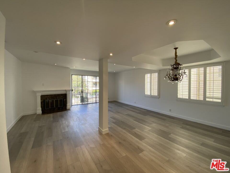 10271 Almayo Ave ##201 - Photo 4 of 50