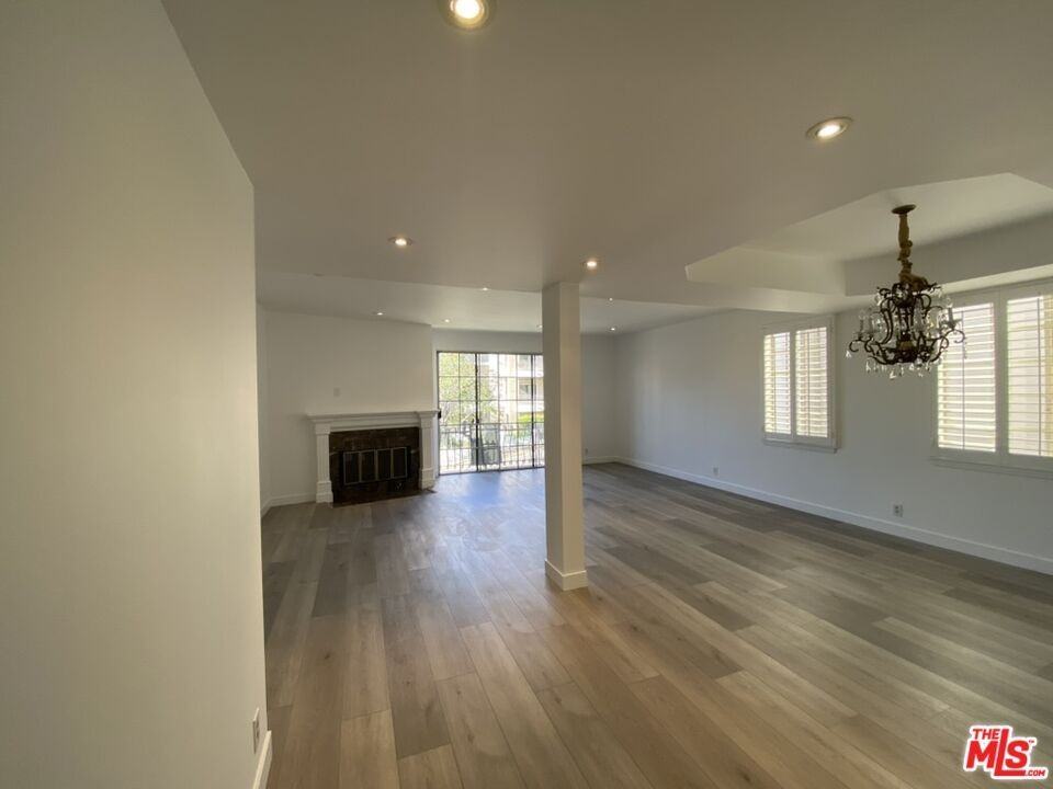 10271 Almayo Ave ##201 - Photo 6 of 50
