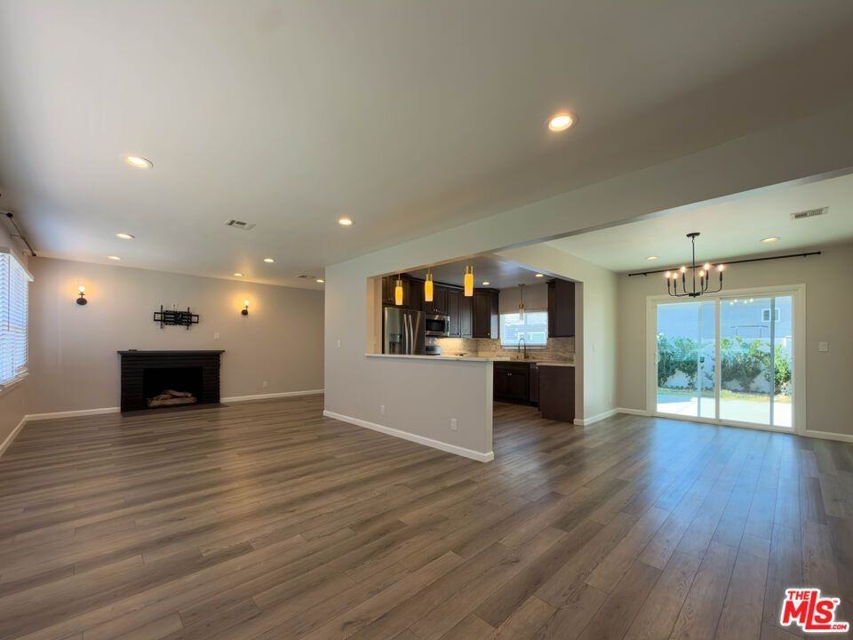15449 Septo St - Photo 3 of 19