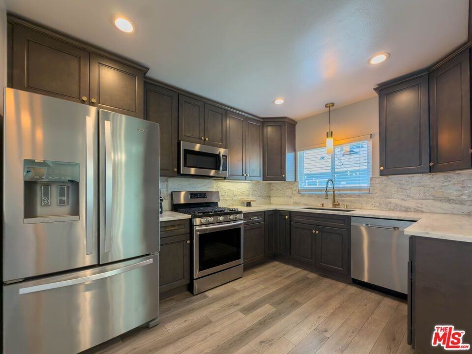 15449 Septo St - Photo 5 of 19
