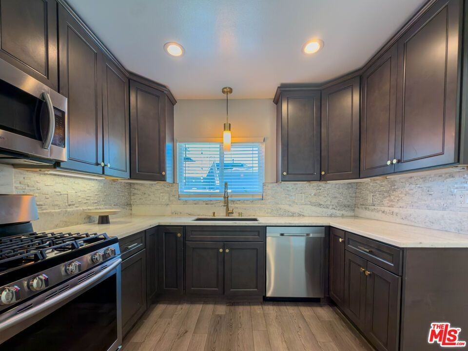 15449 Septo St - Photo 6 of 19