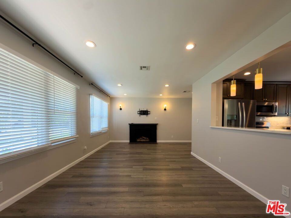 15449 Septo St - Photo 7 of 19