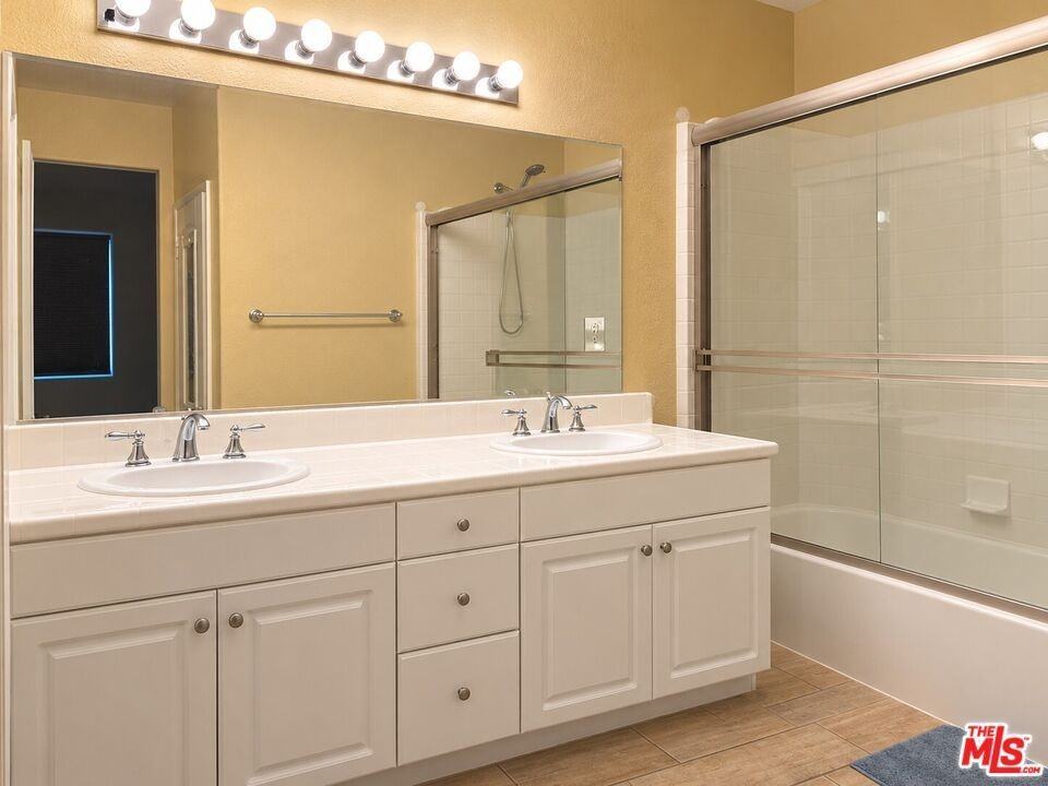 17981 Lost Canyon Rd ##108 - Photo 7 of 11
