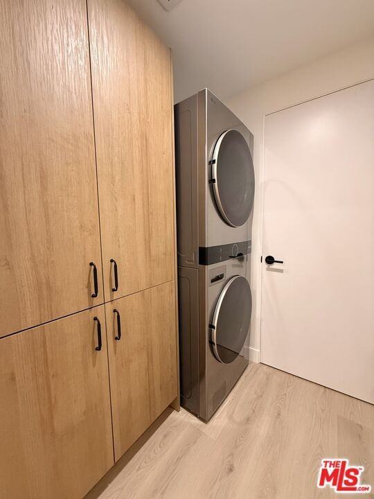 2707 Benedict St ##1/2 - Photo 3 of 27