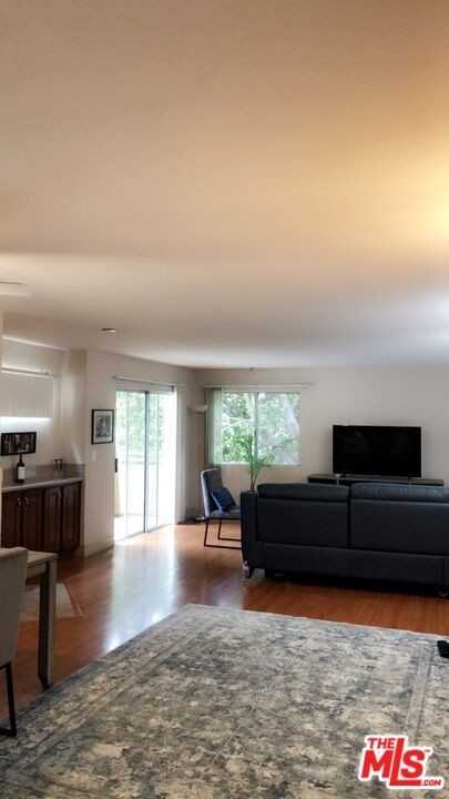 1200 S Shenandoah St ##105 - Photo 4 of 17