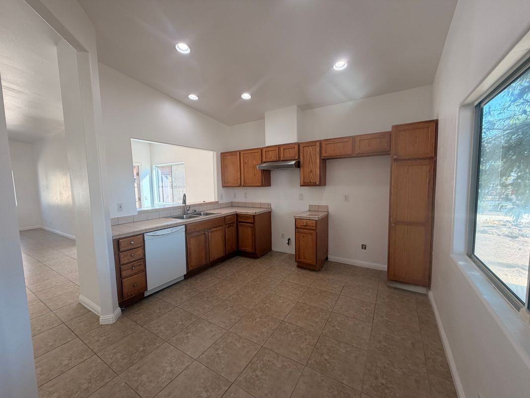 16320 Avenida Monteflora - Photo 6 of 6