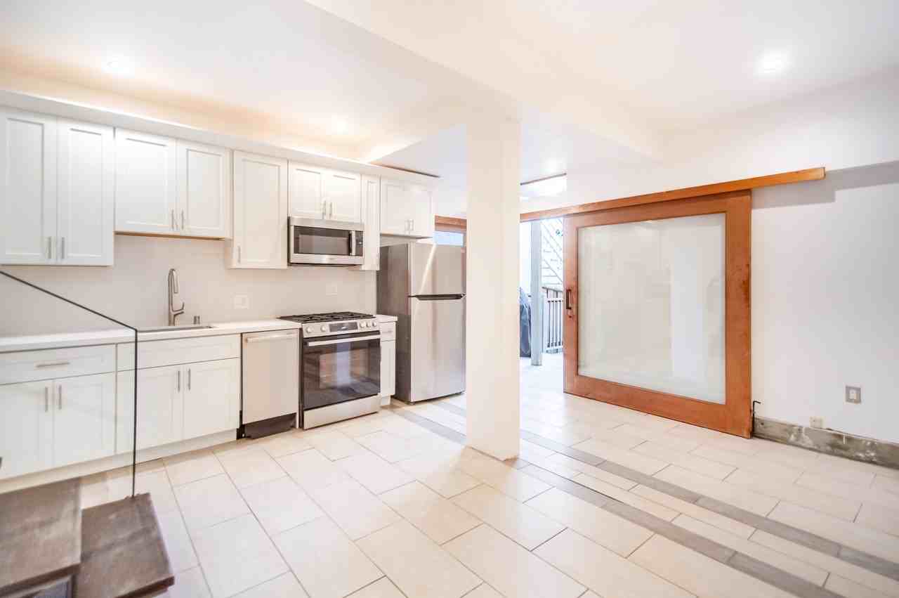 116 Coleridge St #A - Photo 3 of 18