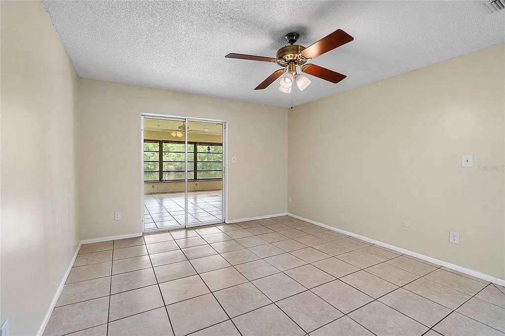 1811 Thistle Ct - Photo 4 of 23