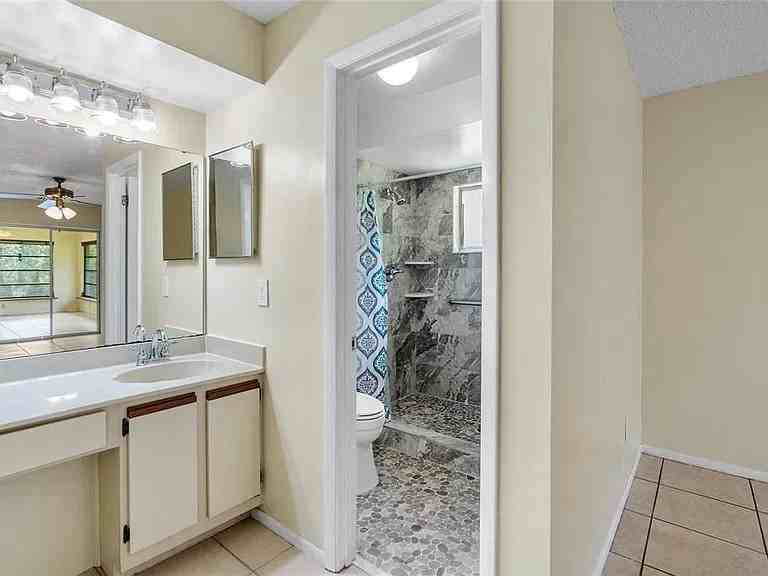 1811 Thistle Ct - Photo 5 of 23
