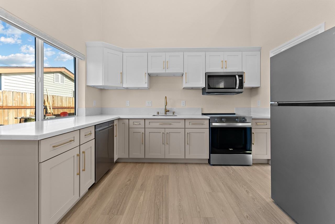 3634 Armstrong St #NA - Photo 4 of 19
