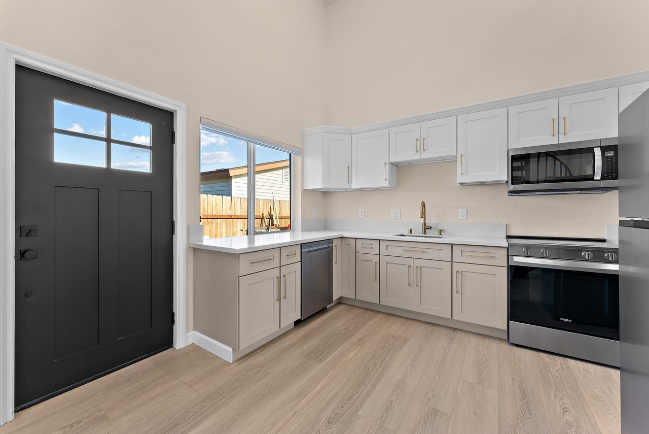 3634 Armstrong St #NA - Photo 5 of 19