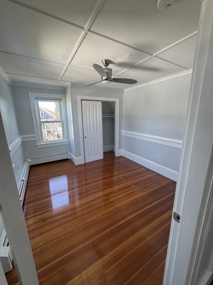 280 Court St #3 - Photo 4 of 10