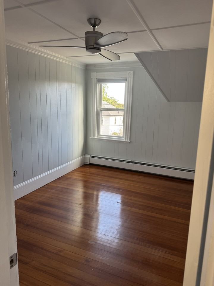 280 Court St #3 - Photo 5 of 10