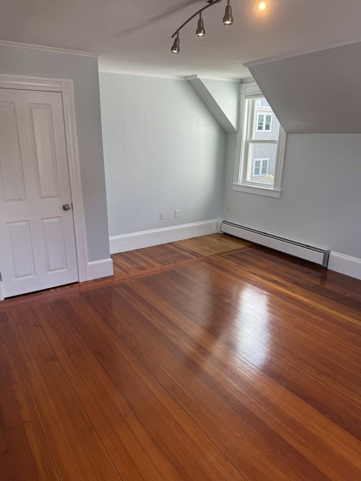 280 Court St #3 - Photo 6 of 10