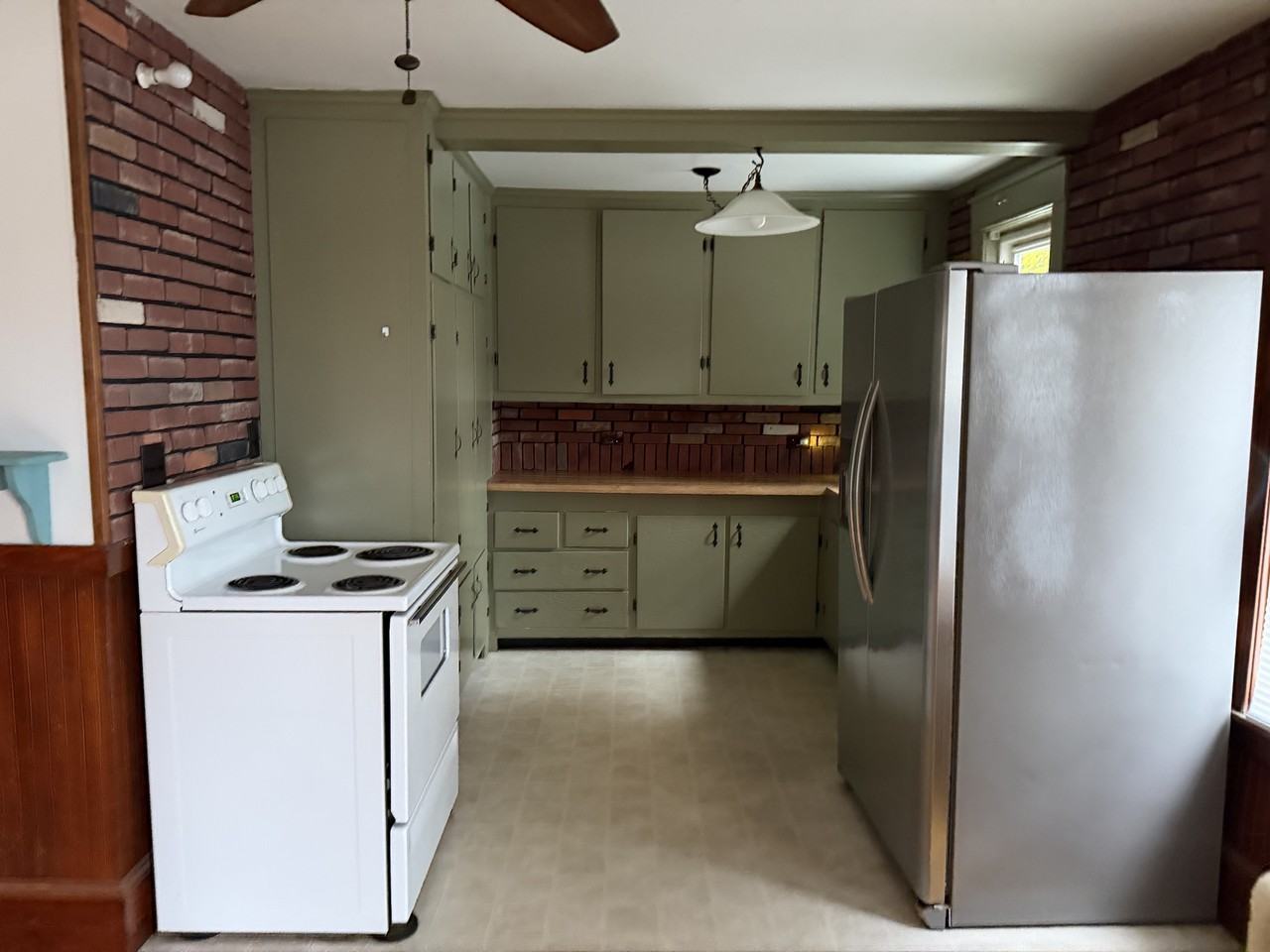 33 Canton St #1 - Photo 4 of 5
