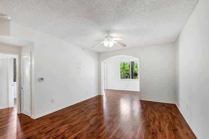 1200 Scotia Drive - Photo 5 of 8