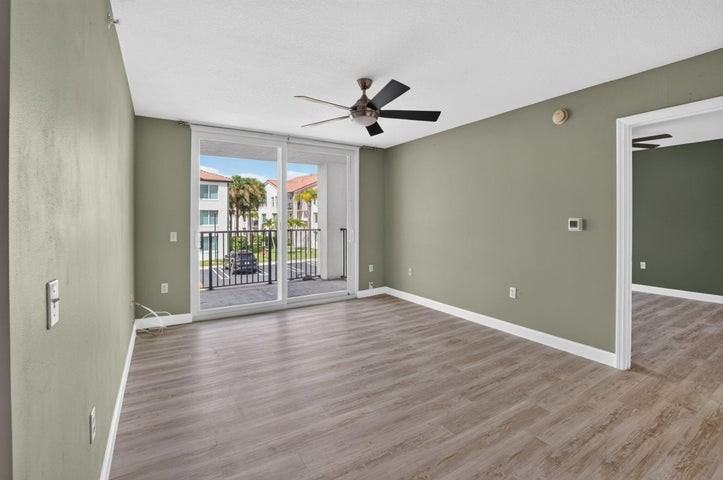 213 Villa Circle #213 - Photo 6 of 10