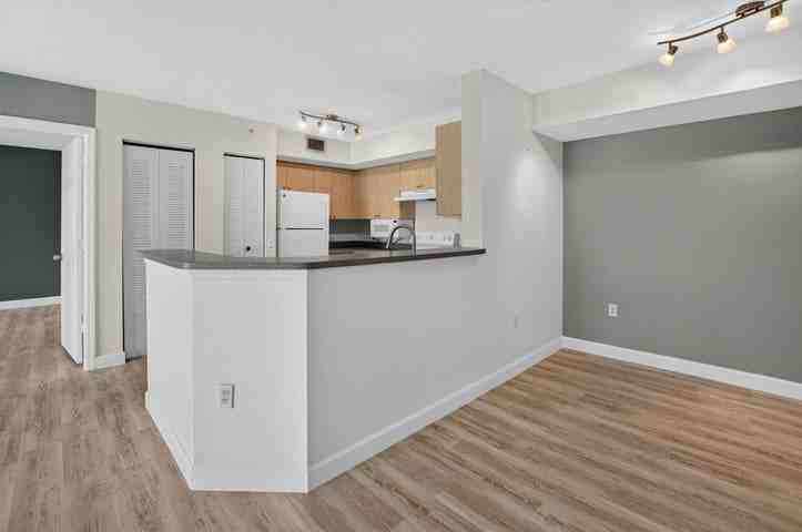 213 Villa Circle #213 - Photo 7 of 10