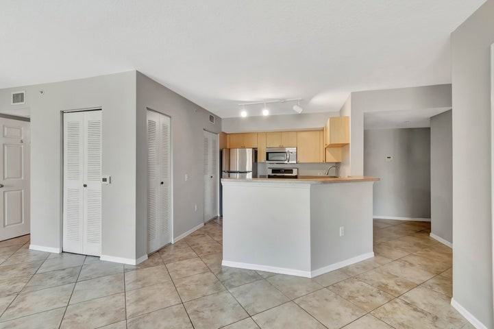 116 Villa Circle #116 - Photo 6 of 10