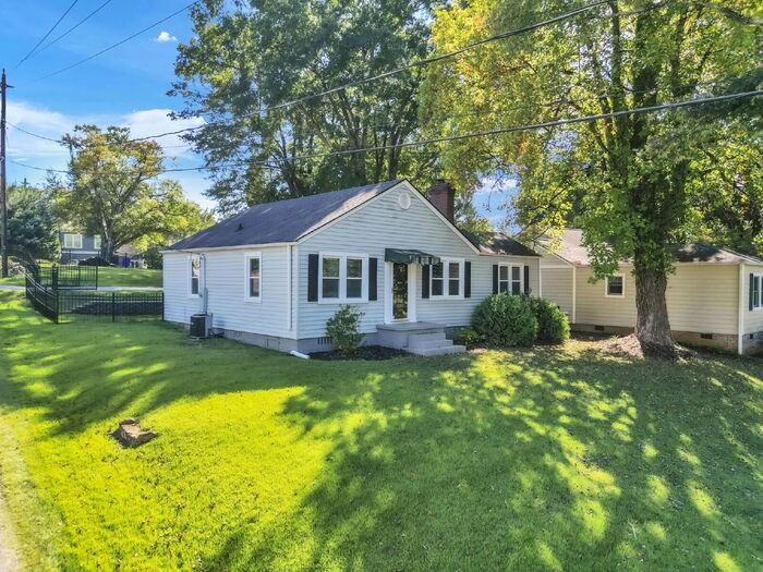 301 Melville Ave - Photo 3 of 26