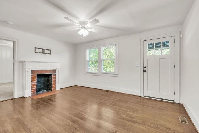301 Melville Ave - Photo 4 of 26