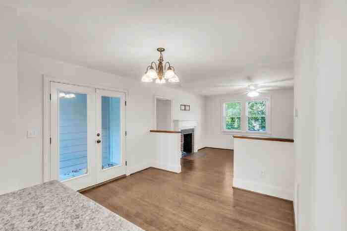 301 Melville Ave - Photo 7 of 26
