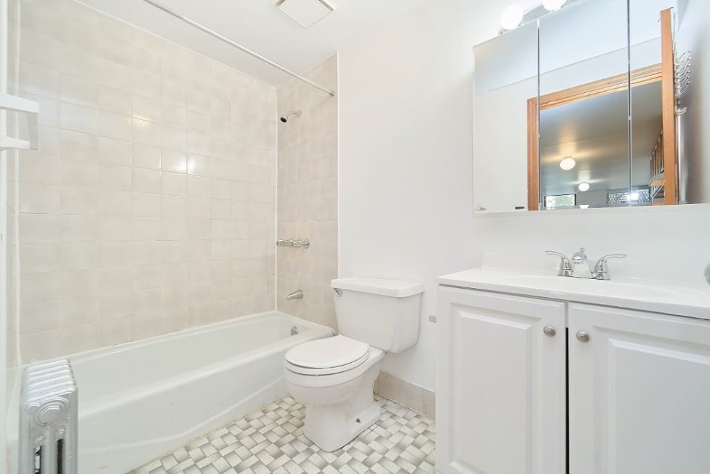 341 E 85th St #4 - Photo 6 of 6