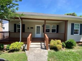 featured image of 204 Hamilton St #1