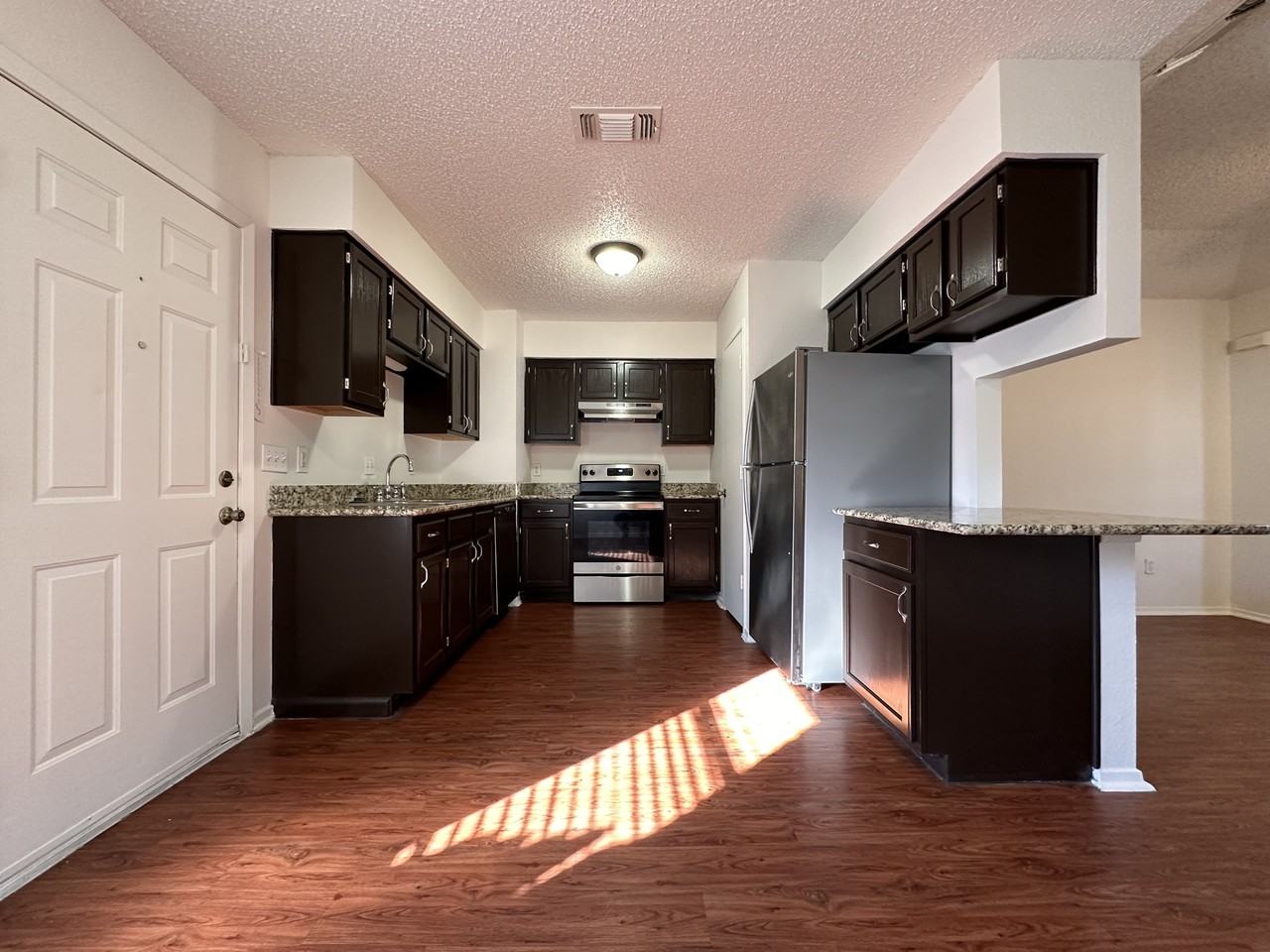1042 Winscott Rd #B - Photo 2 of 10