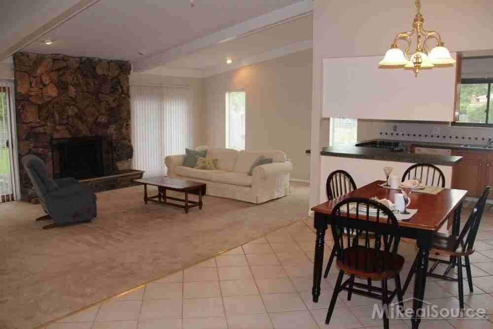 38451 Century Dr - Photo 4 of 10