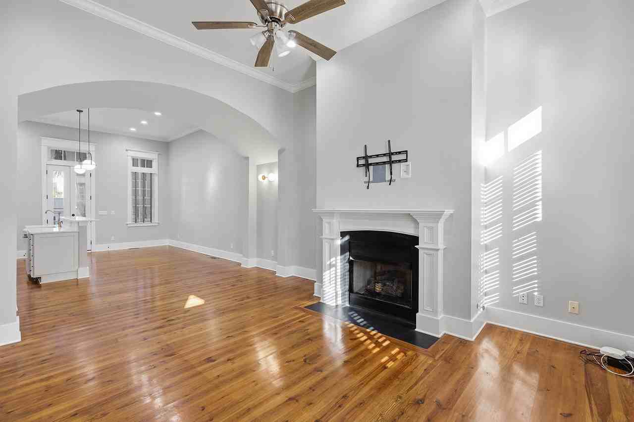 14B Assembly Row - Photo 7 of 11