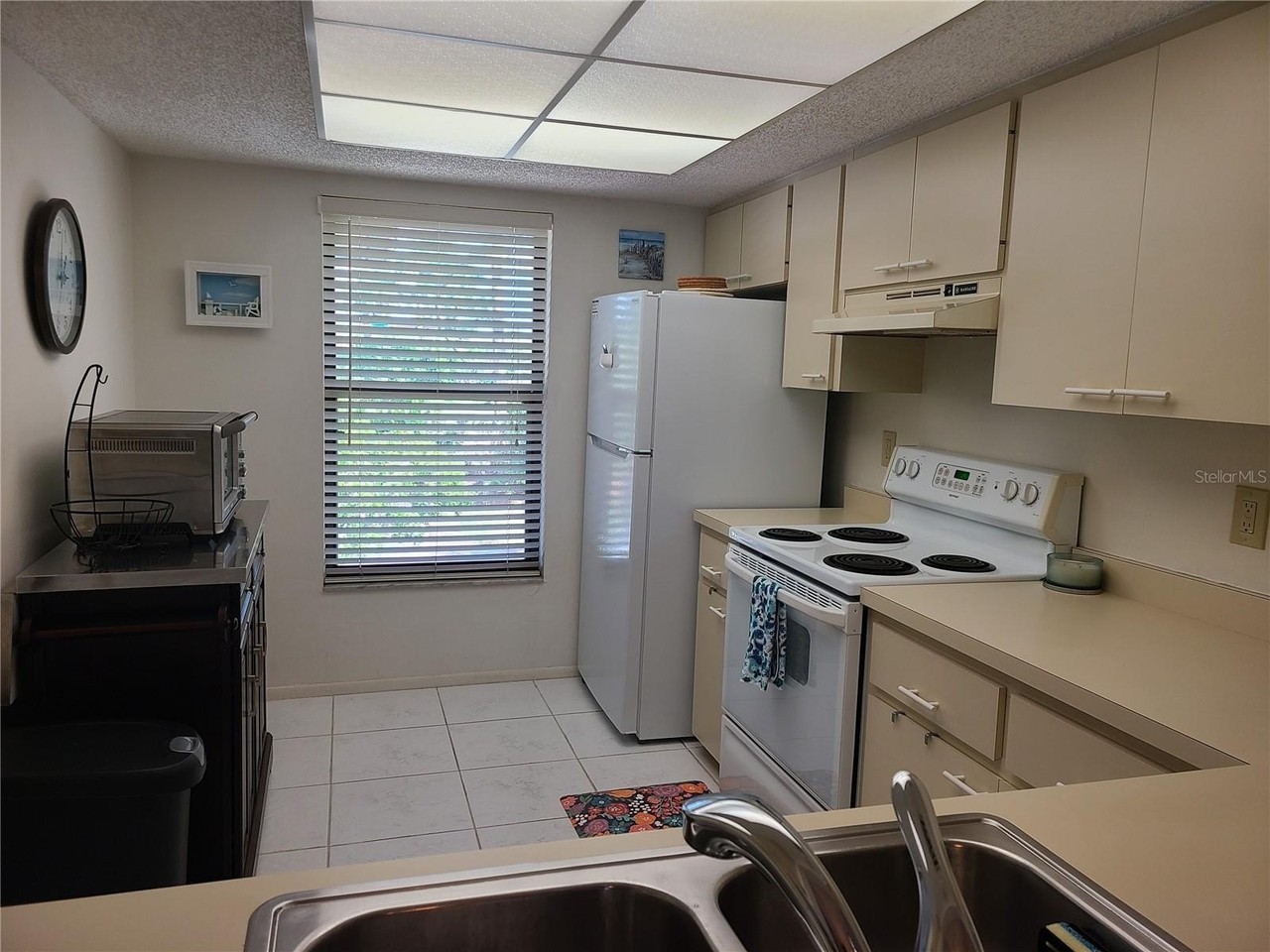 2825 Taywood Mdws #2825 - Photo 6 of 21