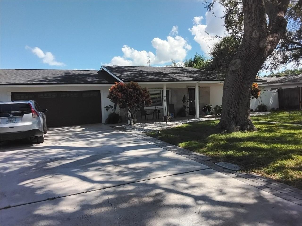 571 Lentz Rd - Photo 3 of 25