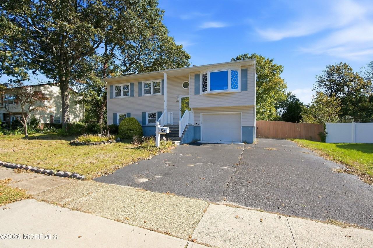 129 Poplar Way - Photo 2 of 11