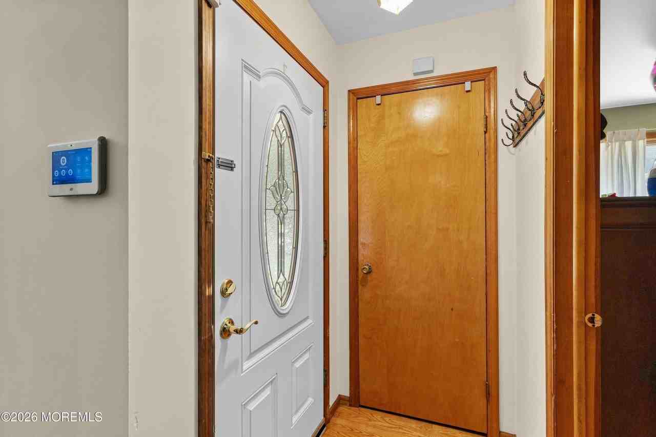 8 Riccis Dr - Photo 4 of 37