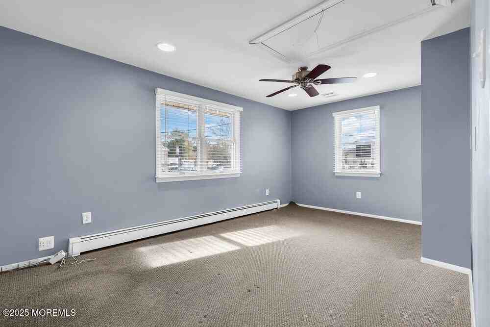 918 Charles Dr - Photo 4 of 43